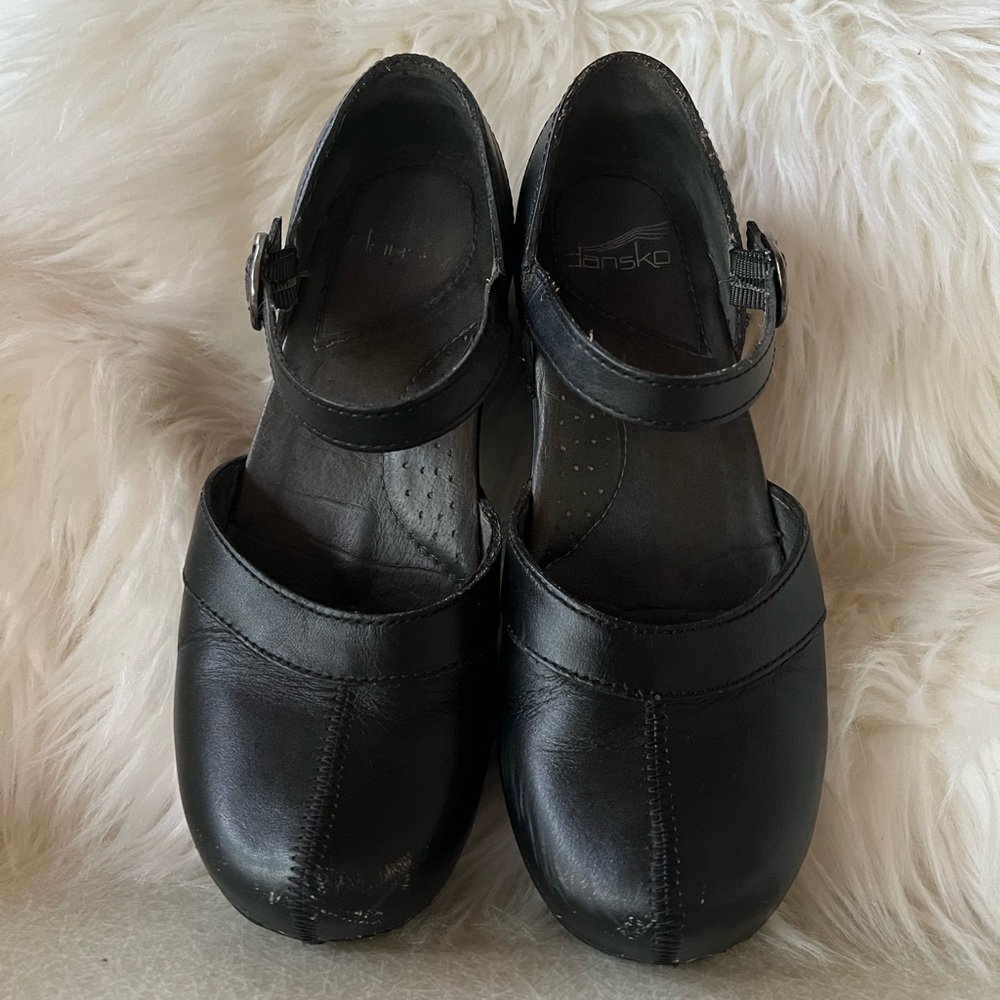 Dansko Maryjane’s size 7